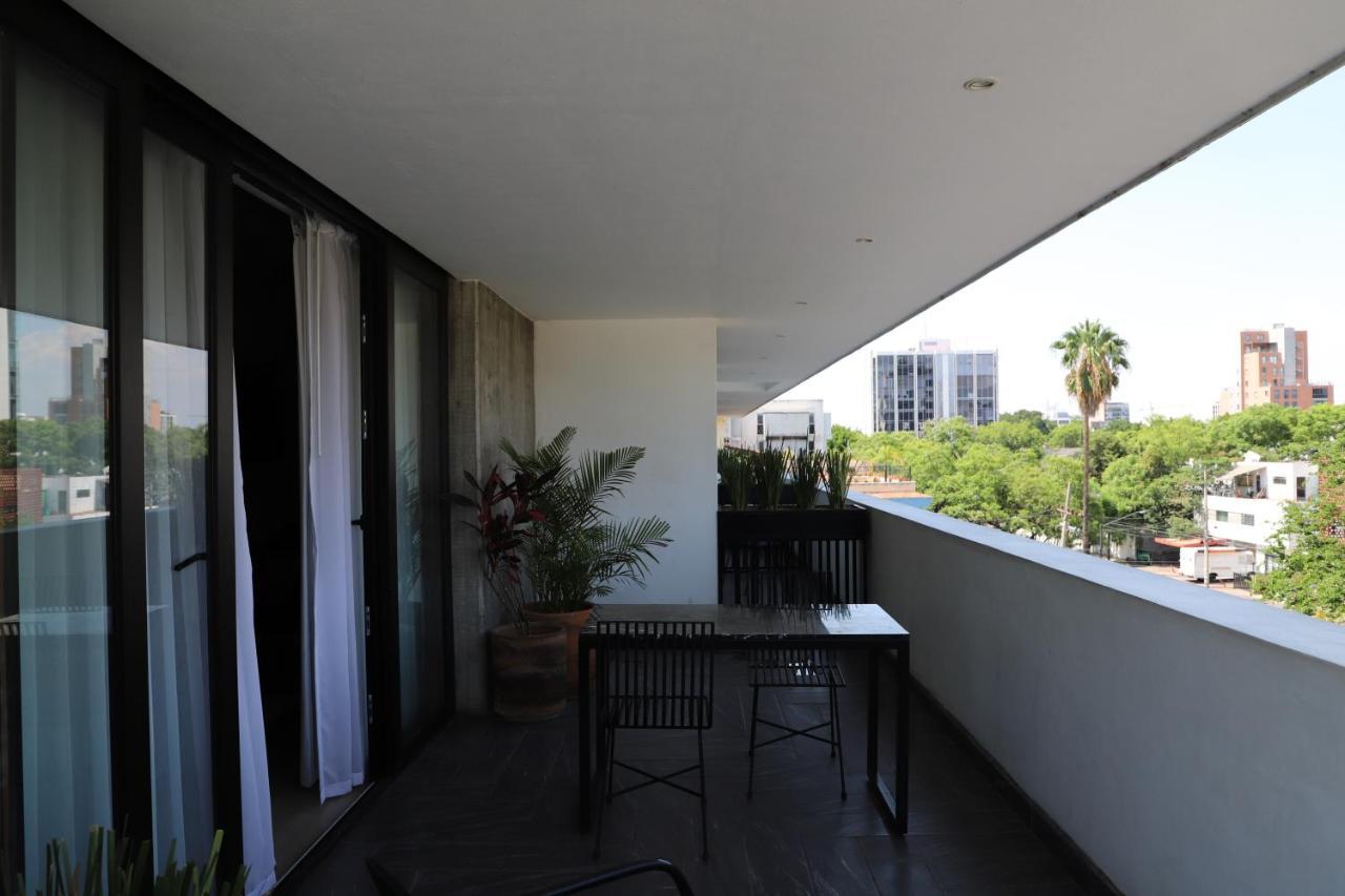 Bellwort Hotel Guadalajara Exterior foto